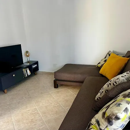 In A Complex With Pool And Perfect Location * Сіде